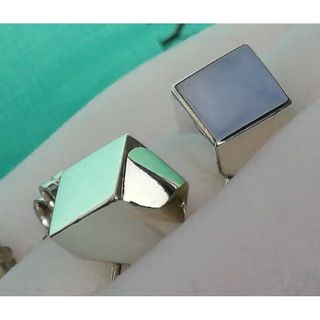 ティファニー(Tiffany & Co.)のティファニー　キューブ　ピアス(ピアス)