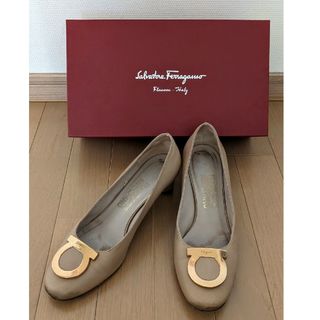 サルヴァトーレフェラガモ(Salvatore Ferragamo)のフェラガモ　パンプス(ハイヒール/パンプス)