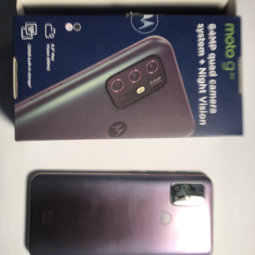 Motorola(モトローラ)のMoto g30 Motorola 本体　128GB スマホ/家電/カメラのスマートフォン/携帯電話(スマートフォン本体)の商品写真