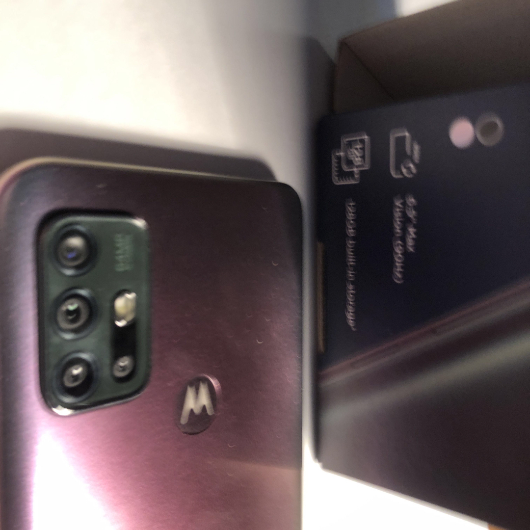 Motorola(モトローラ)のMoto g30 Motorola 本体　128GB スマホ/家電/カメラのスマートフォン/携帯電話(スマートフォン本体)の商品写真