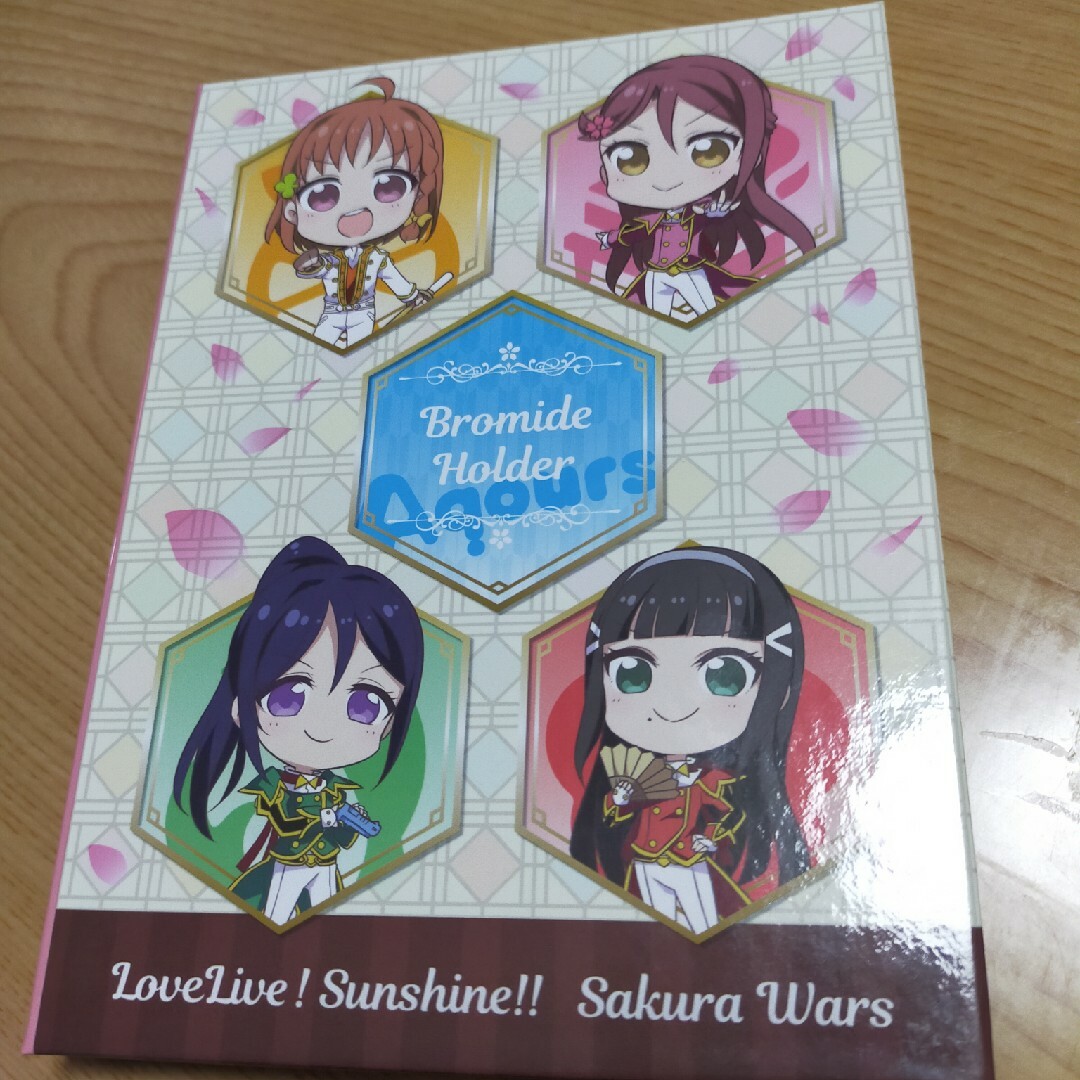 ラブライブ　サンシャイン　サクラ大戦　セガ　カフェ　ブロマイド　ホルダー エンタメ/ホビーのおもちゃ/ぬいぐるみ(キャラクターグッズ)の商品写真