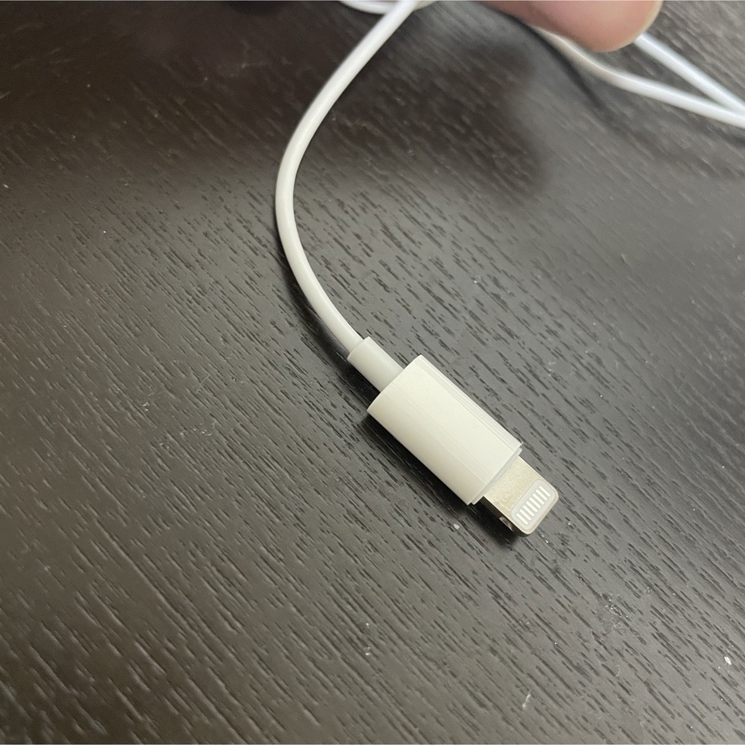 Apple(アップル)のEarPods iPhone付属 有線 lightning スマホ/家電/カメラのスマホアクセサリー(ストラップ/イヤホンジャック)の商品写真