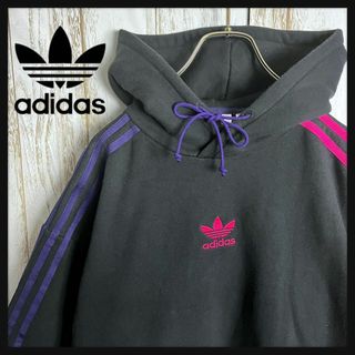 アディダス(adidas)の【希少モデル】アディダス☆センターロゴ刺繍入り パーカー 3ストライプ 入手困難(パーカー)