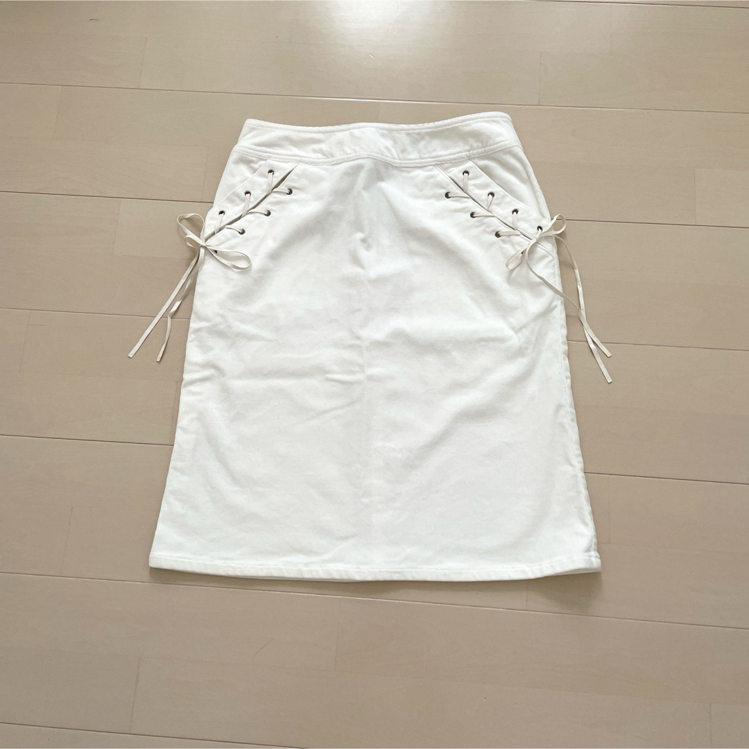COMME CA ISM(コムサイズム)の[未使用] COMME CA ISM サイドレースアップ　スカート レディースのスカート(ひざ丈スカート)の商品写真