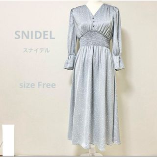 スナイデル(SNIDEL)のSNIDELスナイデル ランダムドットウエストシャーリングロングワンピース(ロングワンピース/マキシワンピース)