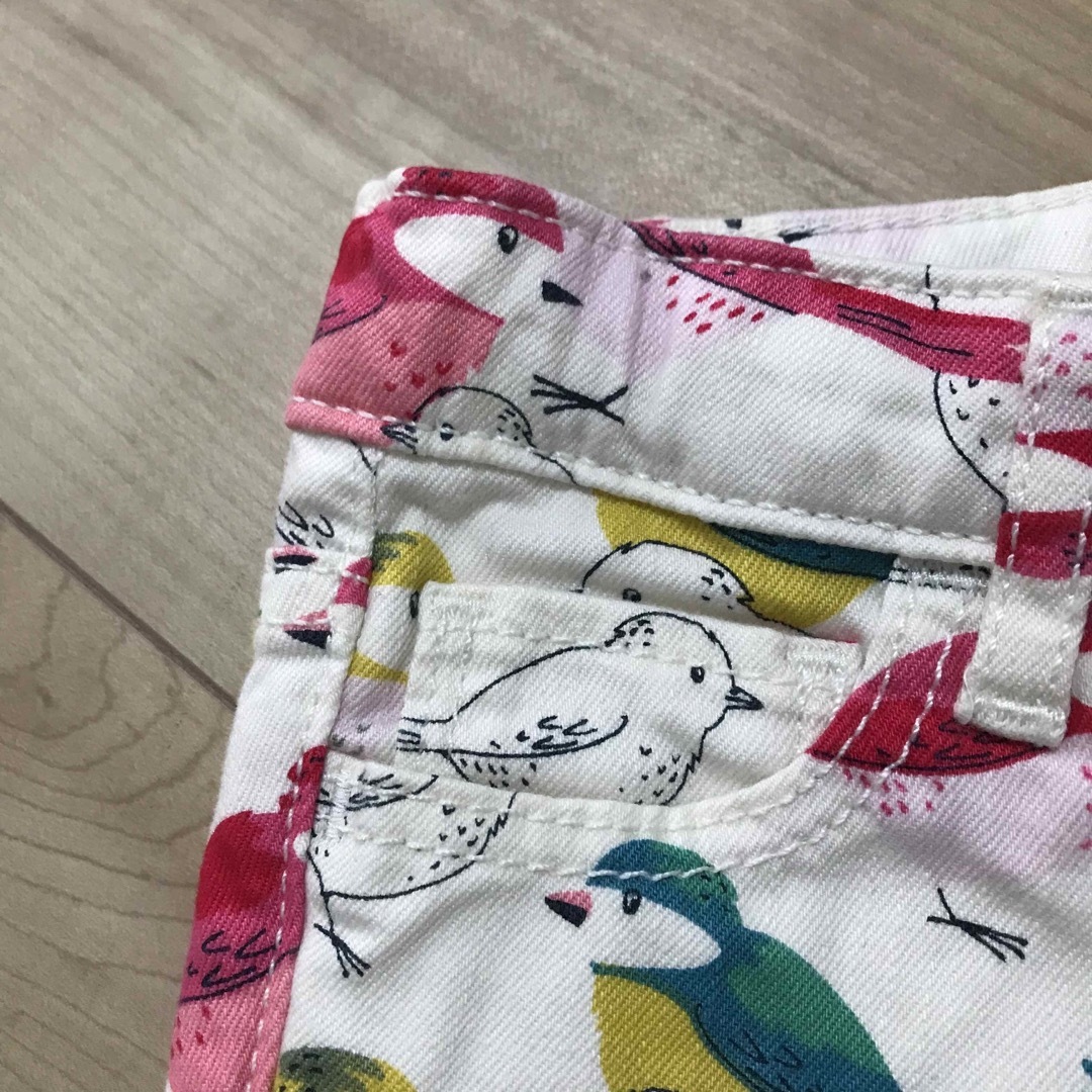 babyGAP(ベビーギャップ)のbabyGAP    鳥柄  スキニーパンツ  長ズボン キッズ/ベビー/マタニティのキッズ服女の子用(90cm~)(パンツ/スパッツ)の商品写真