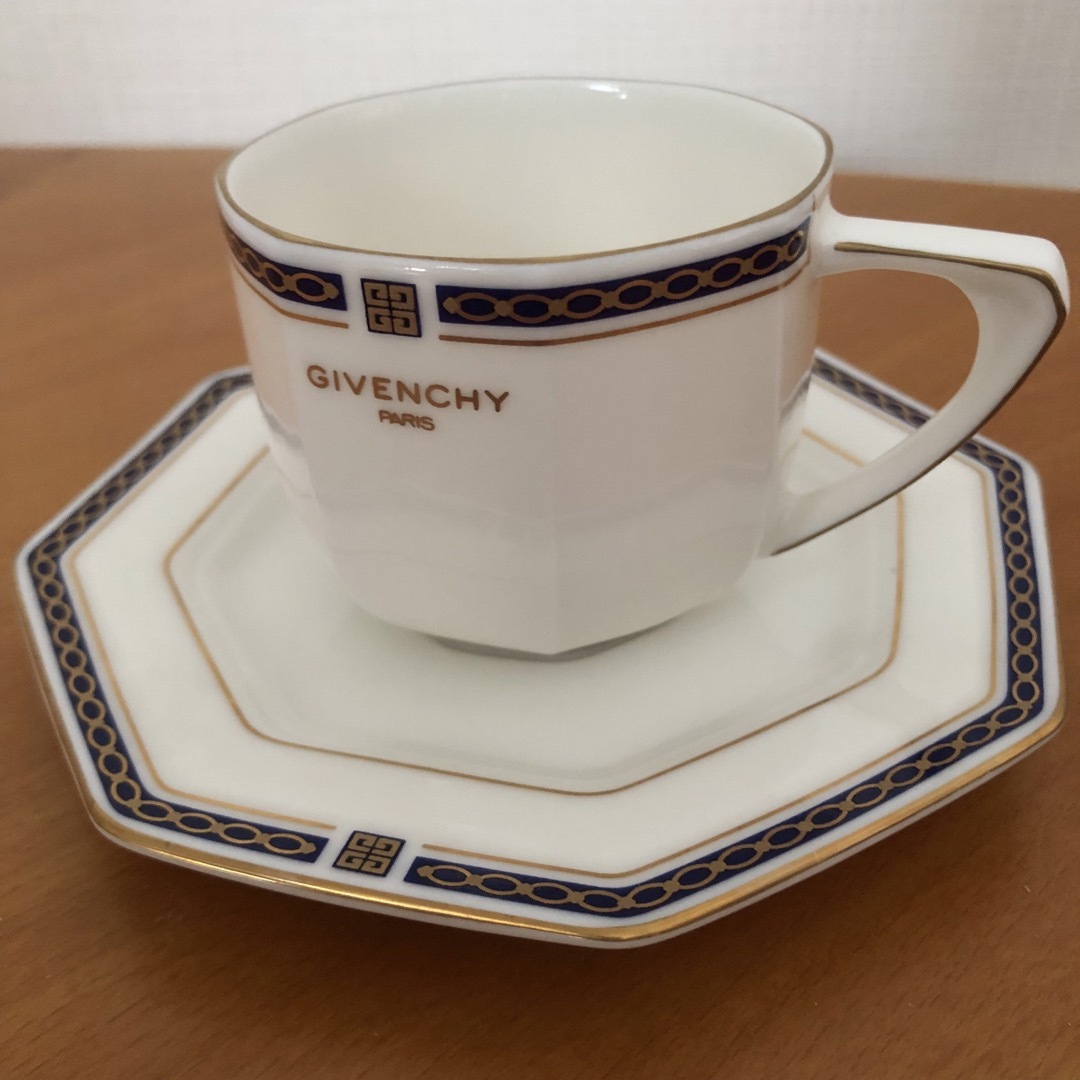 GIVENCHY(ジバンシィ)の GIVENCHY カップ&ソーサー2客セット インテリア/住まい/日用品のキッチン/食器(食器)の商品写真