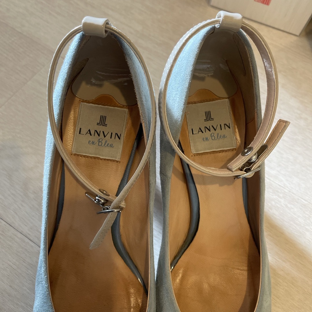 LANVIN en Bleu(ランバンオンブルー)のLANVIN en Bleuストラップ付きパンプス レディースの靴/シューズ(ハイヒール/パンプス)の商品写真