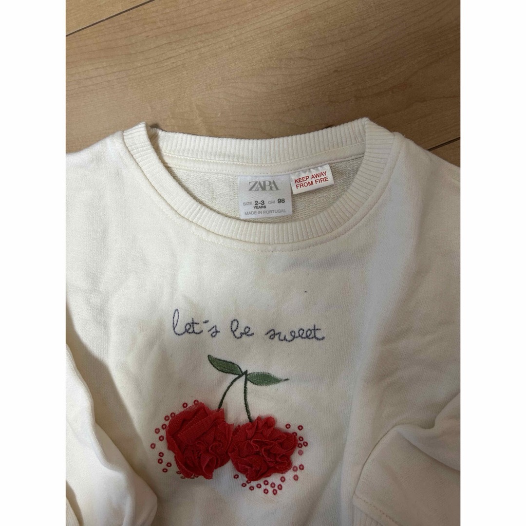 ZARA KIDS(ザラキッズ)のザラ　トレーナー キッズ/ベビー/マタニティのキッズ服女の子用(90cm~)(Tシャツ/カットソー)の商品写真