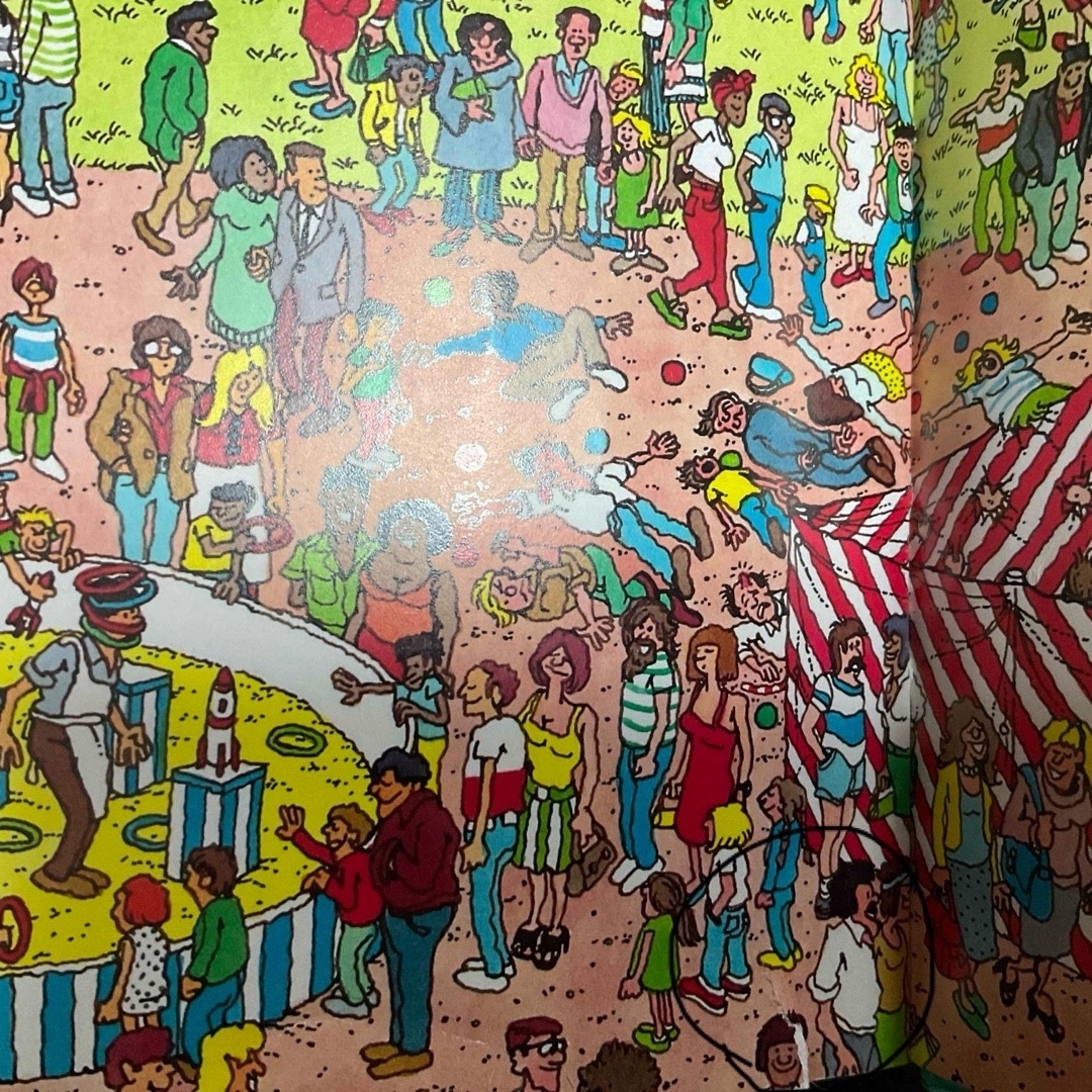 WOLY(ウォーリー)のＷＨＥＲＥ’Ｓ　ＷＡＬＤＯ？　DELUXE EDITION ☆ウォーリーを探せ★ エンタメ/ホビーの本(洋書)の商品写真