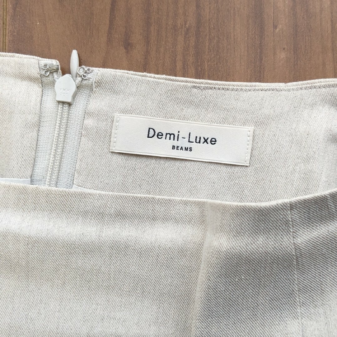 Demi-Luxe BEAMS(デミルクスビームス)のデミルクスビームスのペプラムスカート36 レディースのスカート(ロングスカート)の商品写真