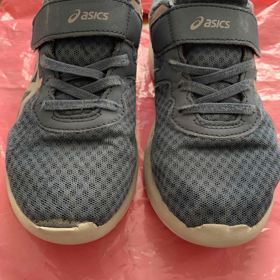 LAZERBEAM（ASICS）(レーザービーム)の21.5㎝ スニーカー asics LAZERBEAM 中古 キッズ/ベビー/マタニティのキッズ靴/シューズ(15cm~)(スニーカー)の商品写真