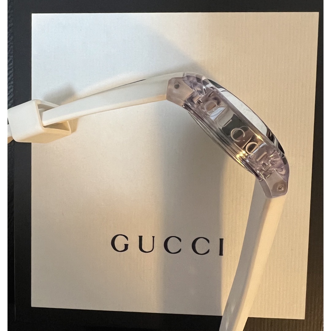 Gucci(グッチ)のGUCCI/グッチ　腕時計レディース　ラバーベルト　ホワイト レディースのファッション小物(腕時計)の商品写真