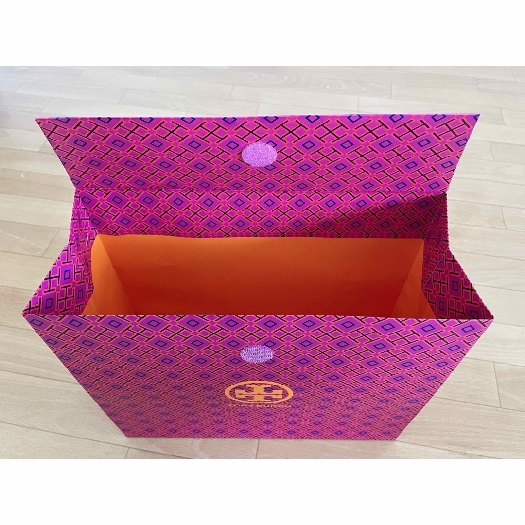 Tory Burch(トリーバーチ)のTory Burch ショップ袋 2点【プレゼント包装用】 レディースのバッグ(ショップ袋)の商品写真