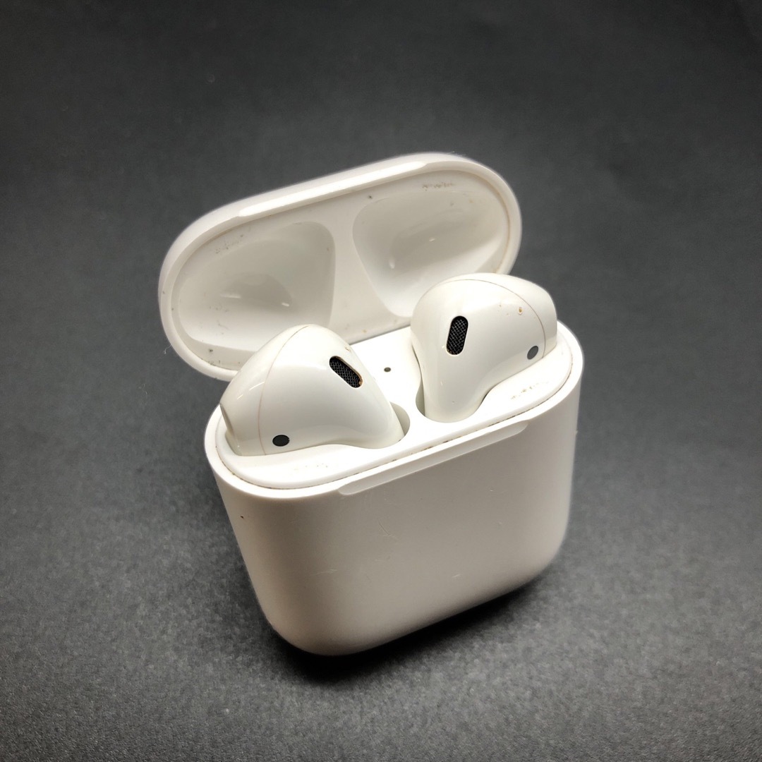 Apple(アップル)の即決 純正 Apple アップル AirPods 第一世代 スマホ/家電/カメラのオーディオ機器(ヘッドフォン/イヤフォン)の商品写真