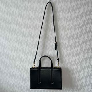 ザラ(ZARA)の【2Wayバック】 黒色 ショルダー 手持ち 両サイドマチなし (ZARA)(ショルダーバッグ)