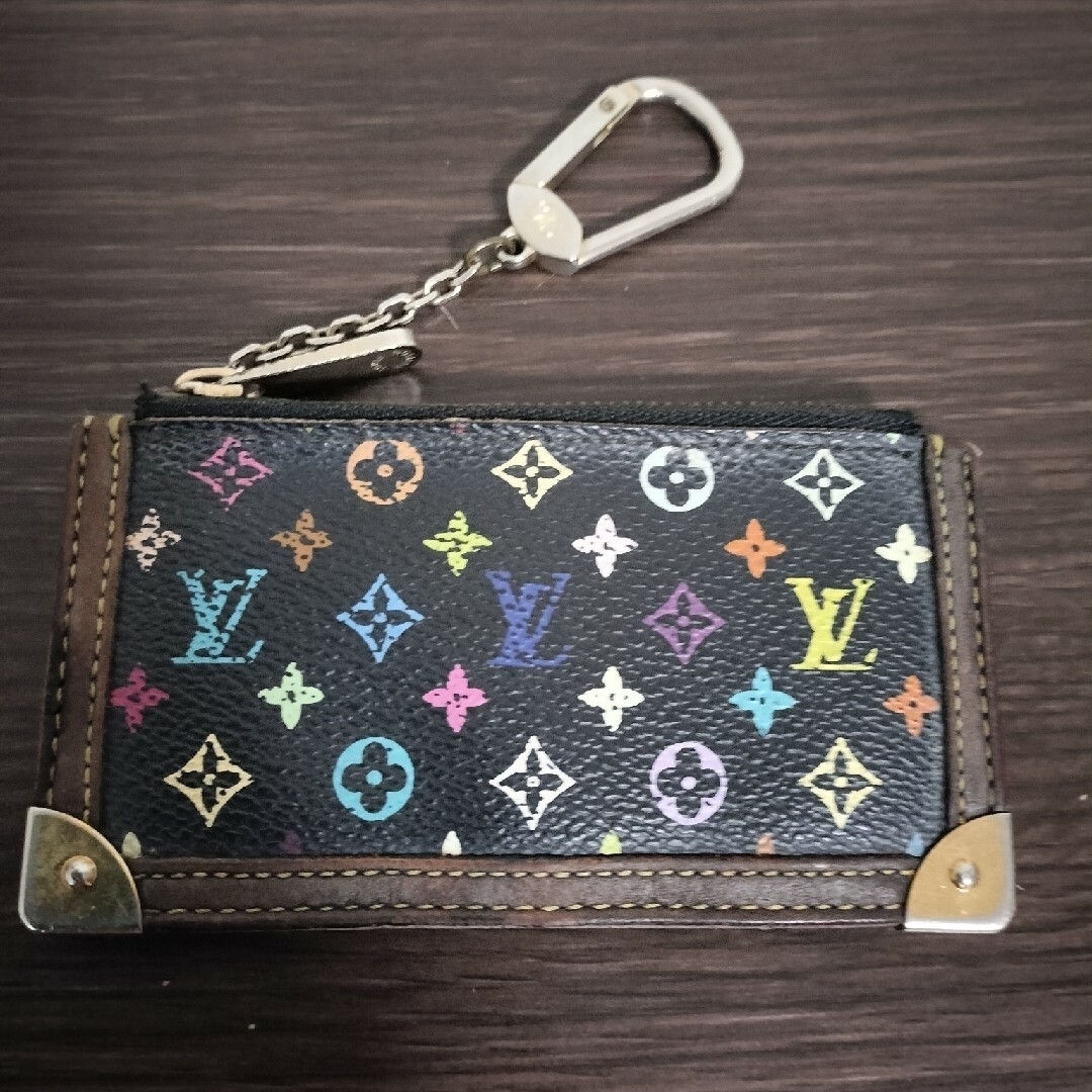 LOUIS VUITTON(ルイヴィトン)のルイヴィトン　マルチカラー　キーホルダー レディースのファッション小物(コインケース)の商品写真