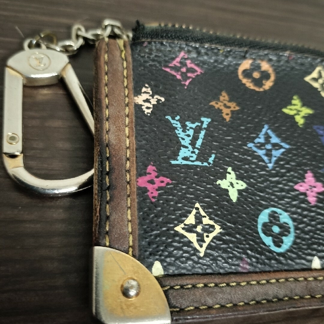 LOUIS VUITTON(ルイヴィトン)のルイヴィトン　マルチカラー　キーホルダー レディースのファッション小物(コインケース)の商品写真