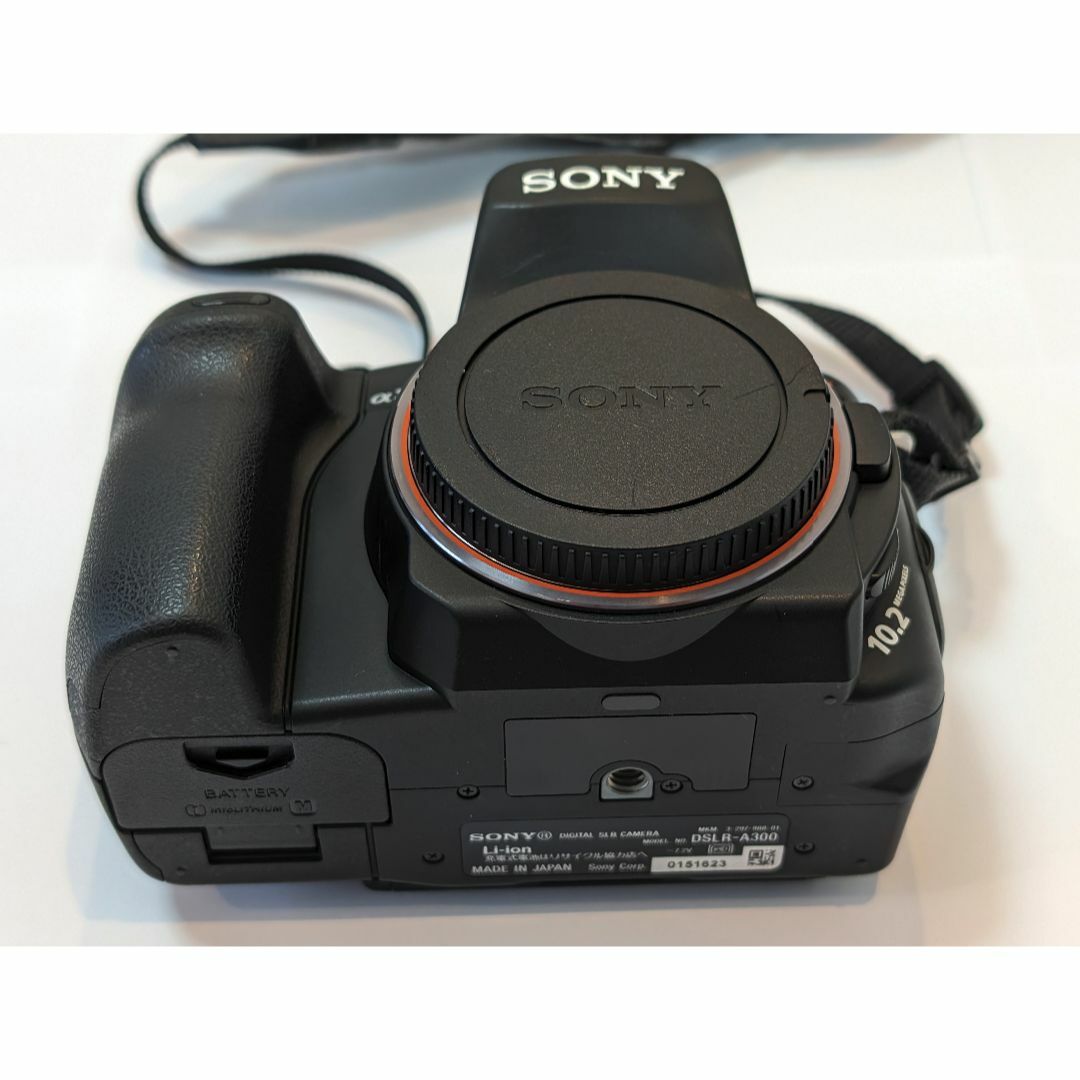 SONY(ソニー)のSONY α300 DSLR-A300 デジタル一眼レフカメラ  スマホ/家電/カメラのカメラ(デジタル一眼)の商品写真