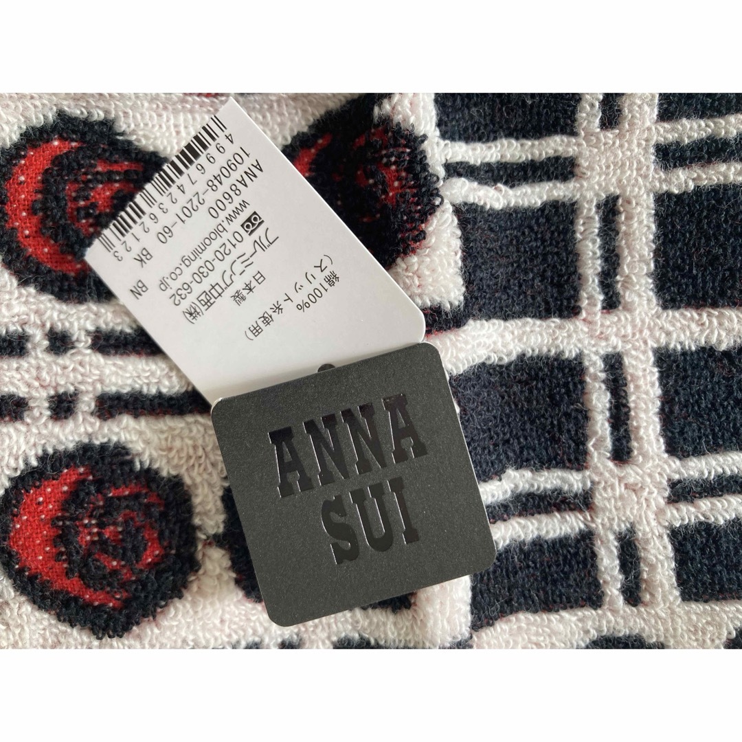 ANNA SUI(アナスイ)のANNA SUI アナスイ　ハンカチ　白　黒　バラ　赤 レディースのファッション小物(ハンカチ)の商品写真