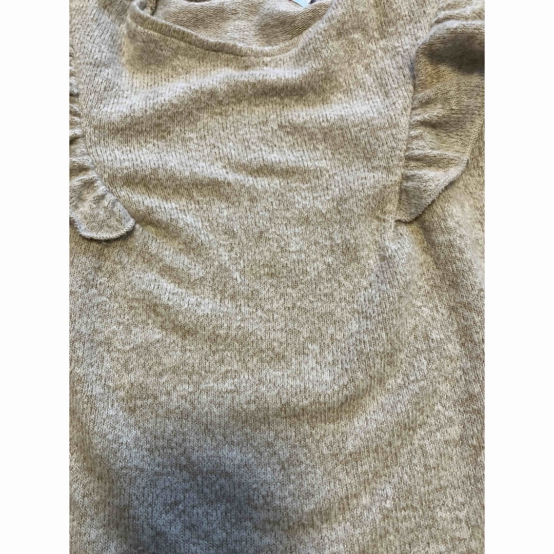 ZARA(ザラ)の【ZARA】肩フリルニット(2-3y／98㎝) キッズ/ベビー/マタニティのキッズ服女の子用(90cm~)(ニット)の商品写真