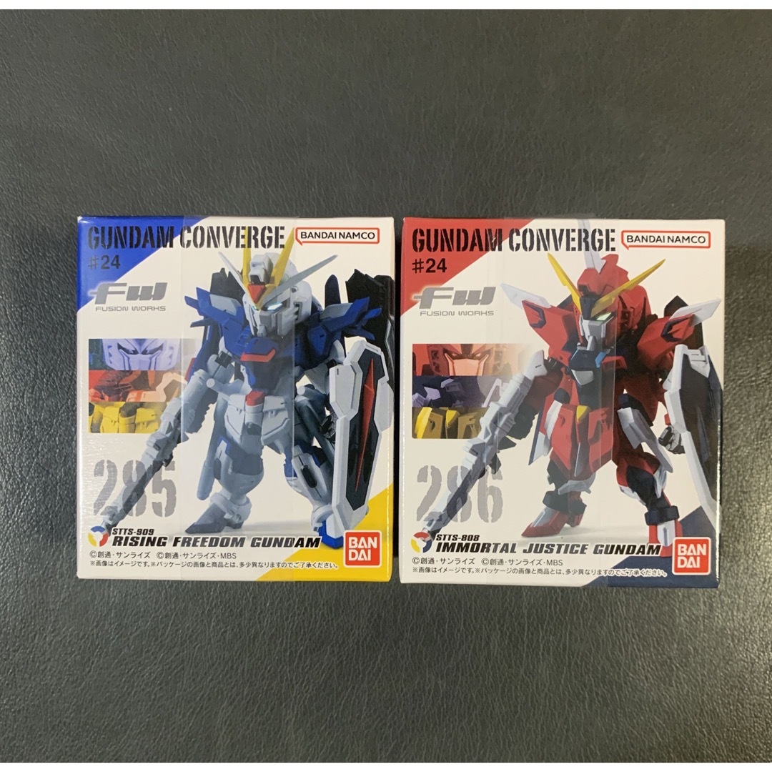 BANDAI(バンダイ)のガンダムコンバージ ライジングフリーダムガンダム イモータルジャスティスガンダム エンタメ/ホビーのフィギュア(アニメ/ゲーム)の商品写真