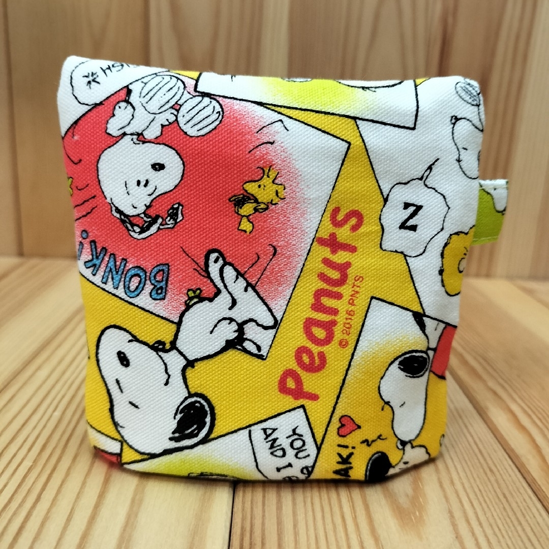 SNOOPY(スヌーピー)の⑩ ミニポーチ　ミニ財布　エアポッズケースポーチ　SNOOPY レディースのファッション小物(ポーチ)の商品写真