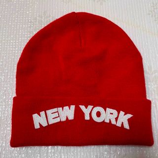 エイチアンドエム(H&M)のH&M ニューヨークロゴ レッド　赤色 ニット帽　ビーニー キッズ　子供(帽子)