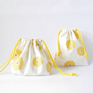 おえかき風お花柄　お弁当箱袋＆コップ袋〜yellow〜(ランチボックス巾着)