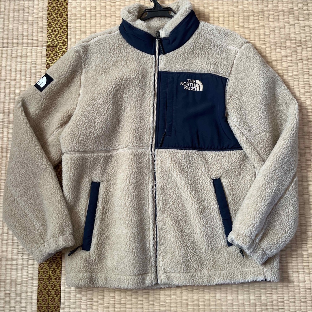 THE NORTH FACE(ザノースフェイス)のTHE NORTH FACE フリース ベージュ L メンズのジャケット/アウター(その他)の商品写真