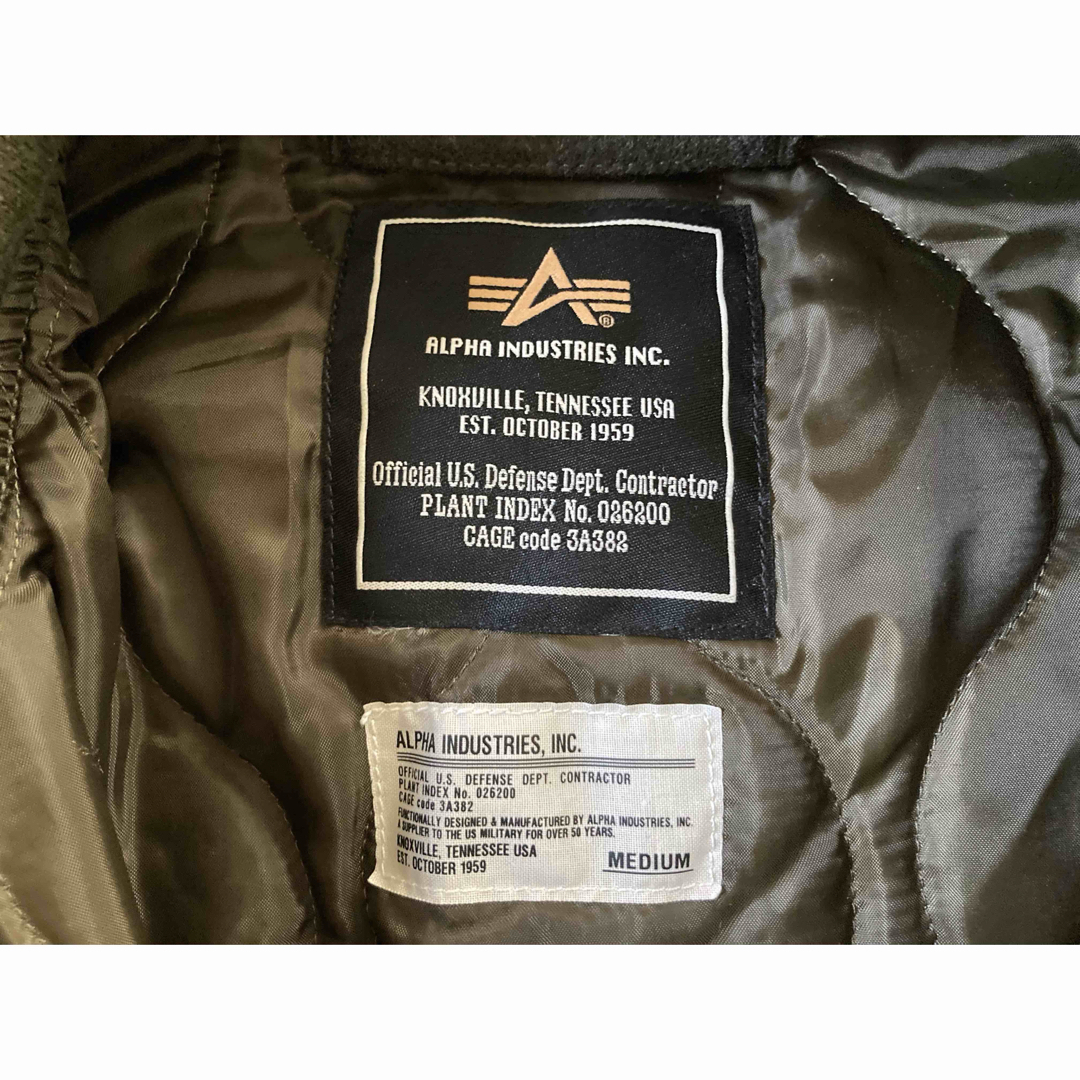 ALPHA INDUSTRIES(アルファインダストリーズ)の【送料無料】アルファ カーキ オシャレ レア 貴重 即完売 メンズのジャケット/アウター(ブルゾン)の商品写真