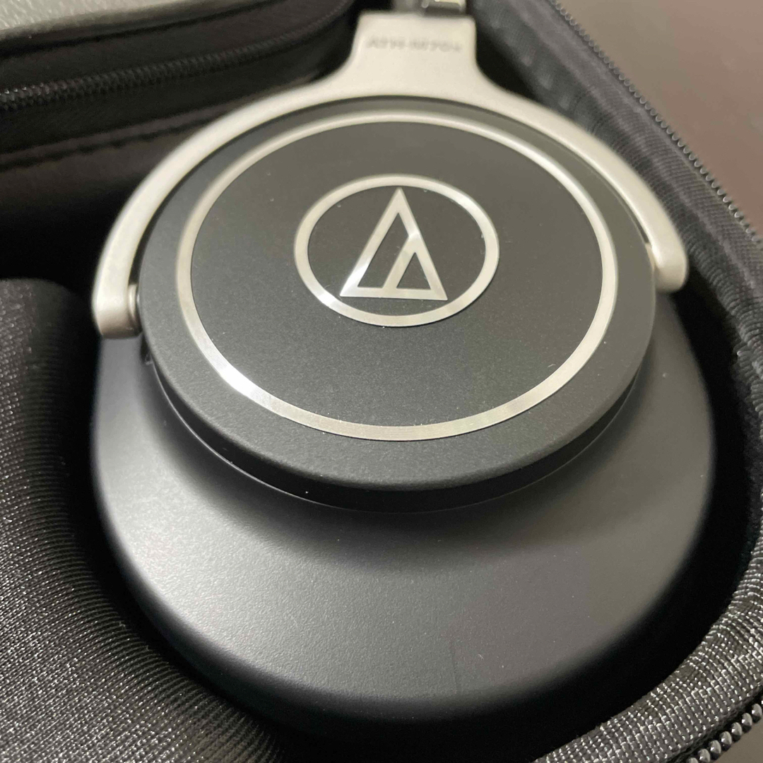 audio-technica(オーディオテクニカ)のaudio-technica  ATH-M70x  ヘッドフォン スマホ/家電/カメラのオーディオ機器(ヘッドフォン/イヤフォン)の商品写真