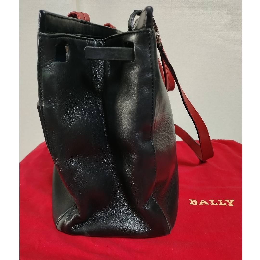 Bally(バリー)の！Bally 黒レザー トートバッグ カバー付き【値引き不可】イタリア製 レディースのバッグ(トートバッグ)の商品写真