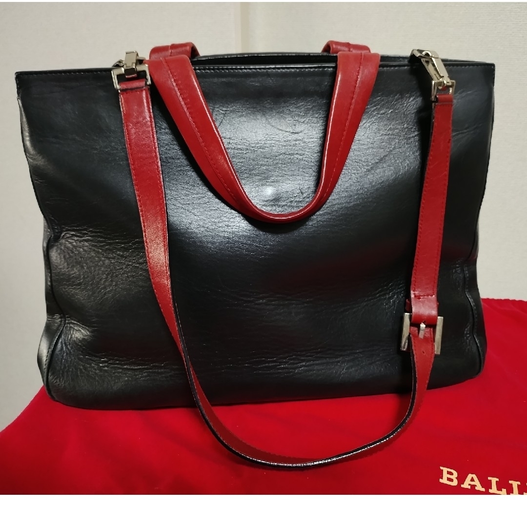 Bally(バリー)の！Bally 黒レザー トートバッグ カバー付き【値引き不可】イタリア製 レディースのバッグ(トートバッグ)の商品写真