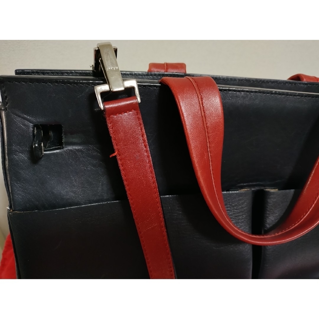 Bally(バリー)の！Bally 黒レザー トートバッグ カバー付き【値引き不可】イタリア製 レディースのバッグ(トートバッグ)の商品写真