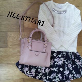 ジルスチュアート(JILLSTUART)のJILLSTUART ニット(ニット/セーター)