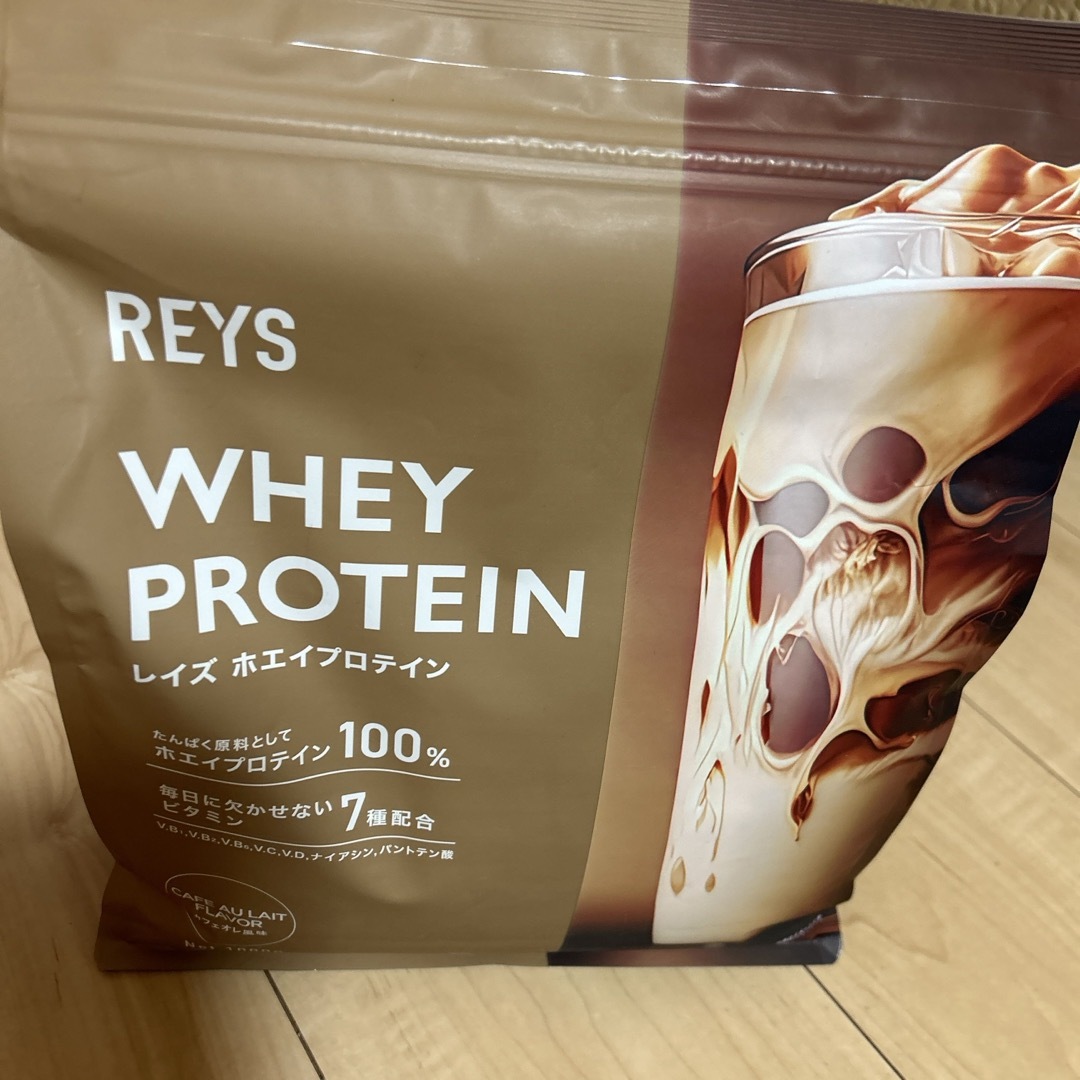 REYS ホエイ プロテイン カフェオレ風味 1kg 食品/飲料/酒の健康食品(プロテイン)の商品写真