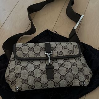 グッチ(Gucci)のGucci ショルダーバック　ボディーバック(ショルダーバッグ)