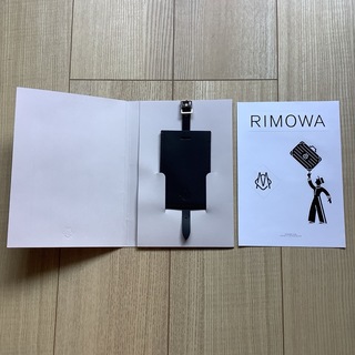 リモワ(RIMOWA)の【新品未使用】RIMOWAスーツケース　ラゲージタグとステッカー(旅行用品)