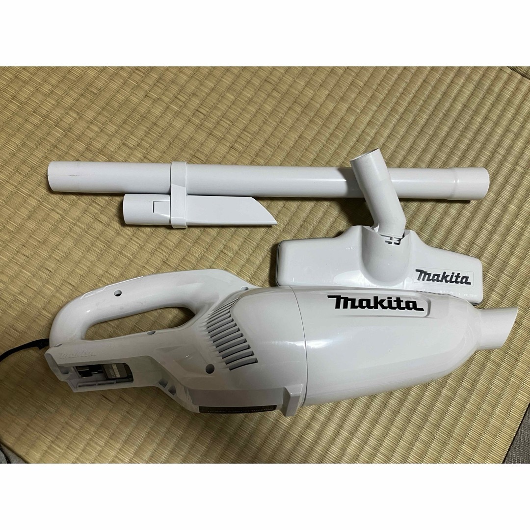 Makita(マキタ)のマキタ(makita) コードレスクリーナー CL108FD 美品 スマホ/家電/カメラの生活家電(掃除機)の商品写真