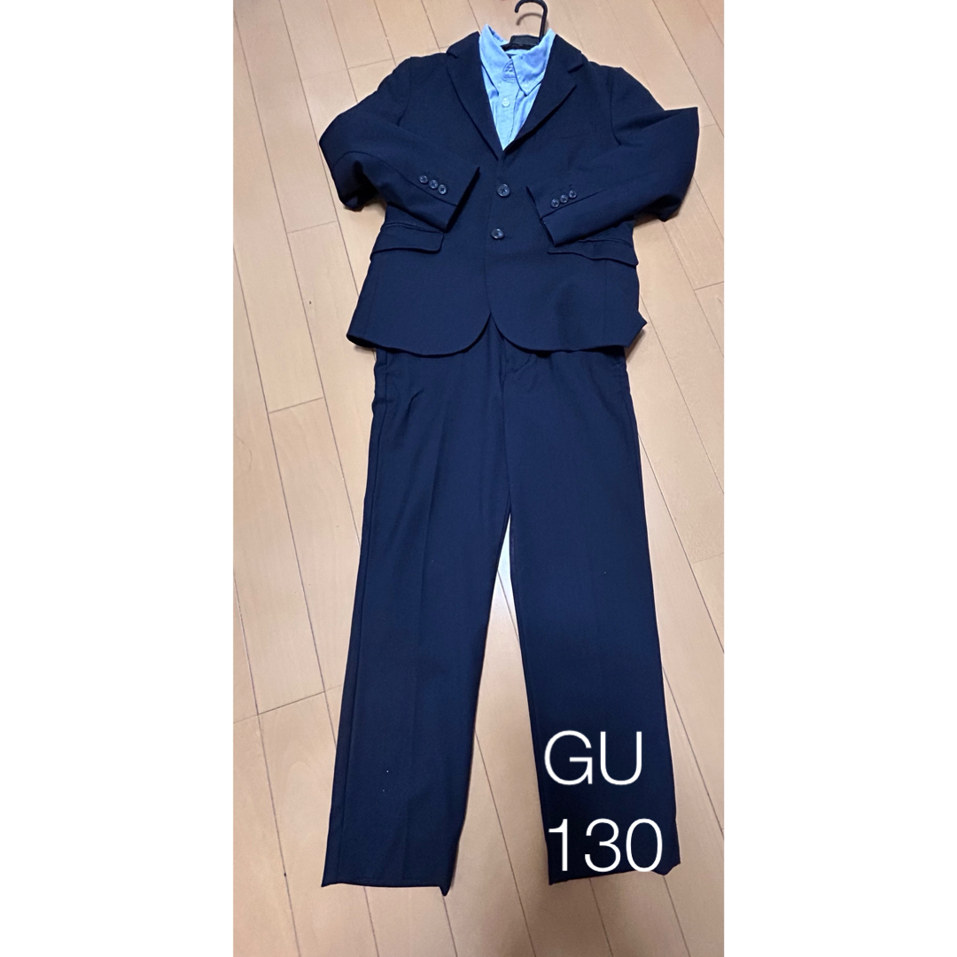 GU(ジーユー)のGU スーツ　男の子　130 キッズ/ベビー/マタニティのキッズ服男の子用(90cm~)(ドレス/フォーマル)の商品写真