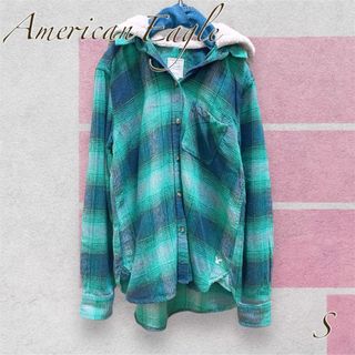 アメリカンイーグル(American Eagle)の【American Eagle】フード付きチェックシャツ(グリーン)(シャツ/ブラウス(長袖/七分))