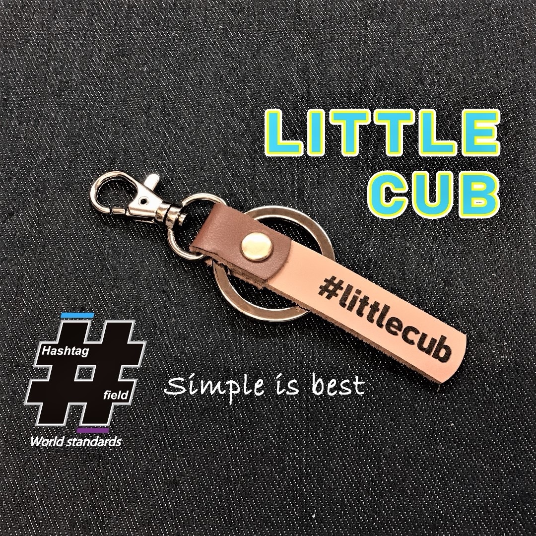 #LITTLE CUB 本革ハッシュタグキーホルダー リトルカブ カブ ホンダ ハンドメイドのアクセサリー(キーホルダー/ストラップ)の商品写真