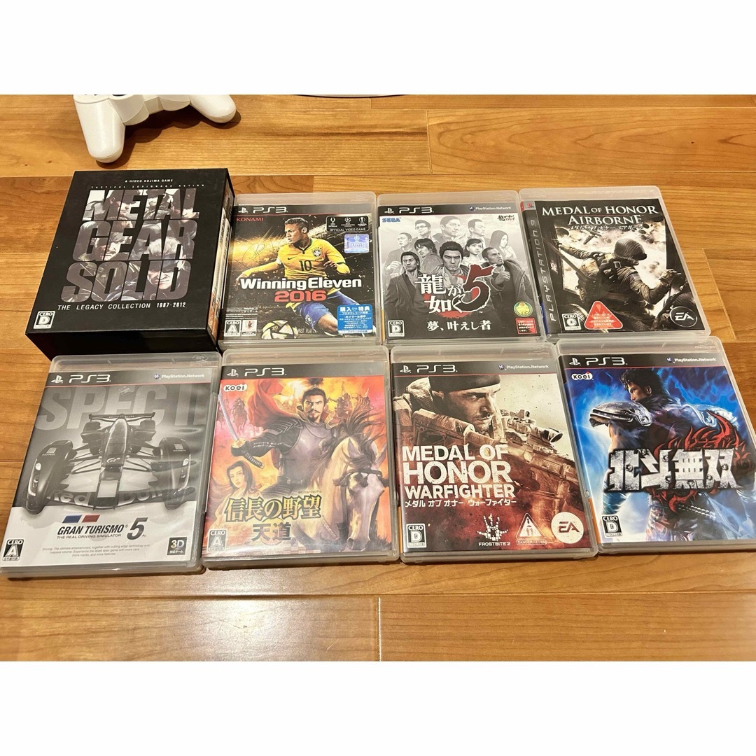 SONY(ソニー)の【完動品！PS３本体　＆　ソフト８本付き】 エンタメ/ホビーのゲームソフト/ゲーム機本体(家庭用ゲーム機本体)の商品写真