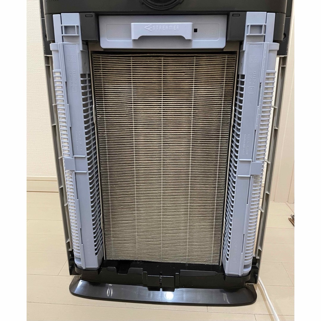 DAIKIN(ダイキン)のDAIKIN ダイキン 加湿空気清浄機 MCK70MY-T スマホ/家電/カメラの生活家電(空気清浄器)の商品写真