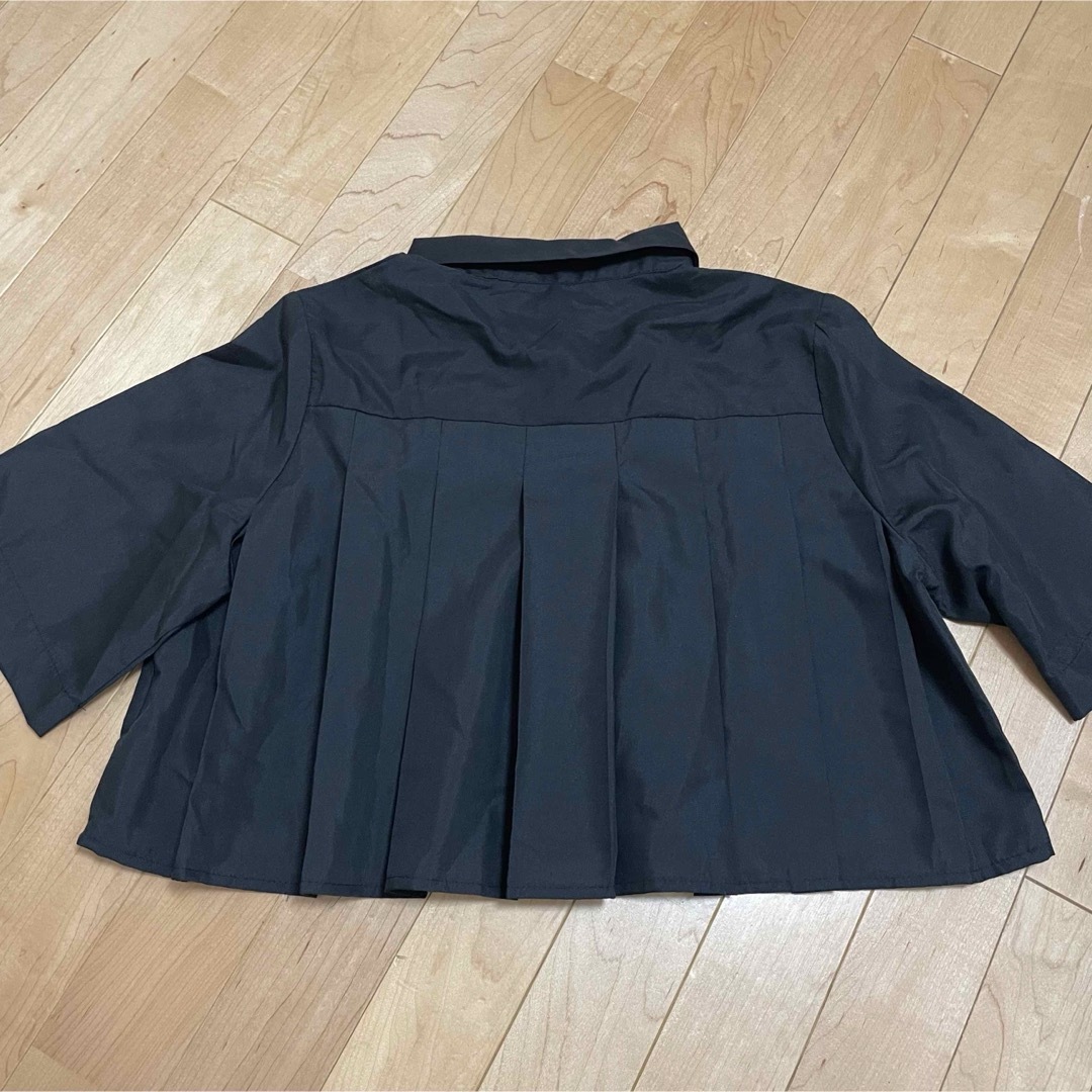 ZARA(ザラ)のフォルクシー ブロードプリーツクロップド半袖シャツ 黒 レディースのトップス(シャツ/ブラウス(半袖/袖なし))の商品写真