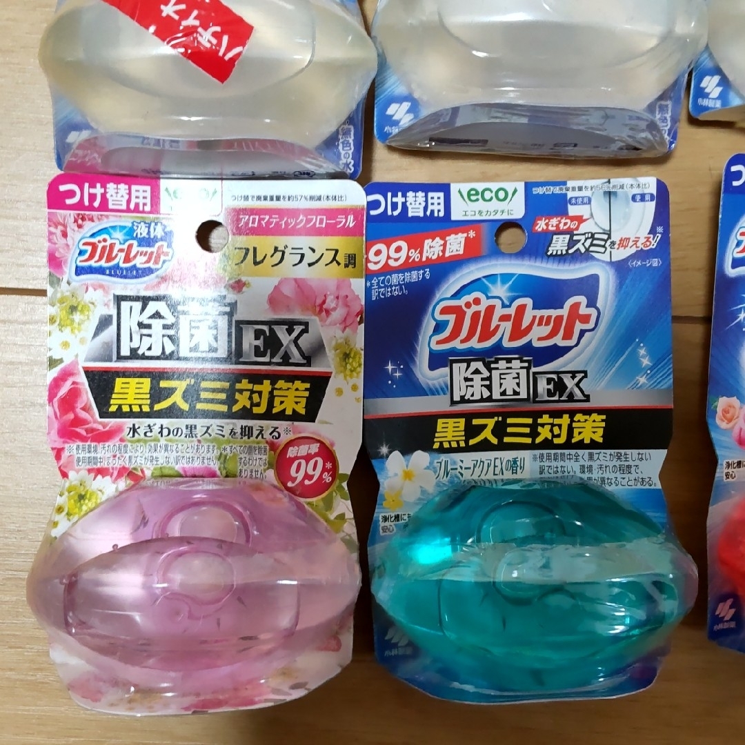 小林製薬(コバヤシセイヤク)の【kasumi様専用】液体ブルーレット置くだけ除菌EX付け替用９個セット インテリア/住まい/日用品の日用品/生活雑貨/旅行(日用品/生活雑貨)の商品写真