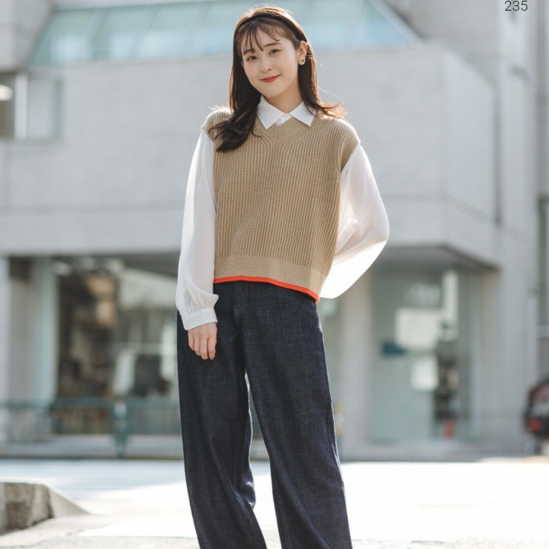 UNIQLO(ユニクロ)のユニクロC　ニットベスト　ベージュM レディースのトップス(ベスト/ジレ)の商品写真