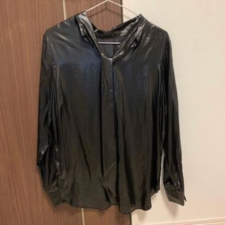 ザラ(ZARA)のレザー　風　ブラウス　ジャケット(シャツ/ブラウス(長袖/七分))