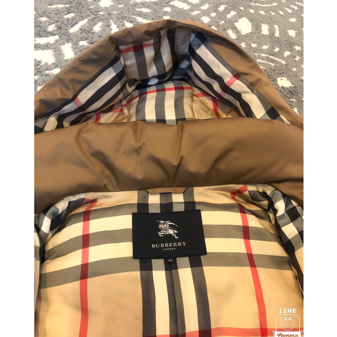 BURBERRY(バーバリー)の超美品本物バーバリーBurberry高級ダウンベスト☆超オシャレ品 レディースのジャケット/アウター(ダウンベスト)の商品写真